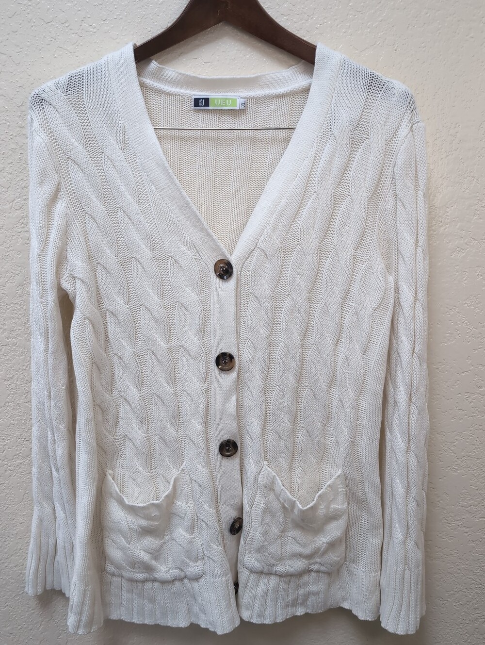 White UEU Cable Knit Button Up Cardigan With 2 Large Front Pockets. Size XL